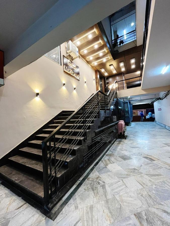 Hotel Mk Grand Varanasi Luaran gambar